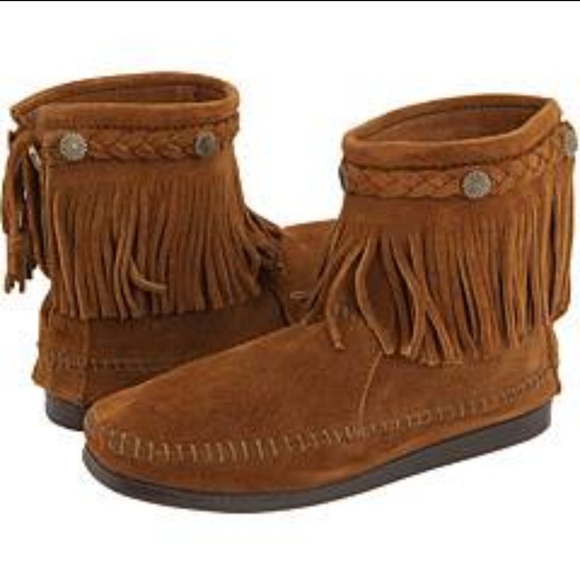 Minnetonka Shoes - Minnetonka Fringe Booties 329